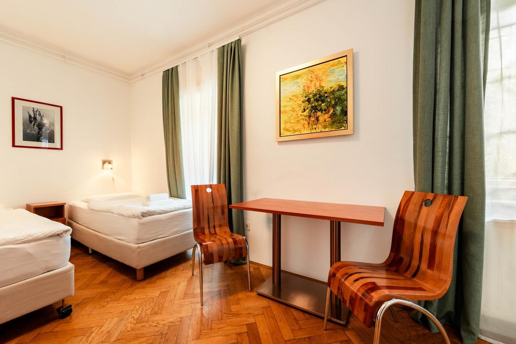 Pod Lipo 2* Ljubljana